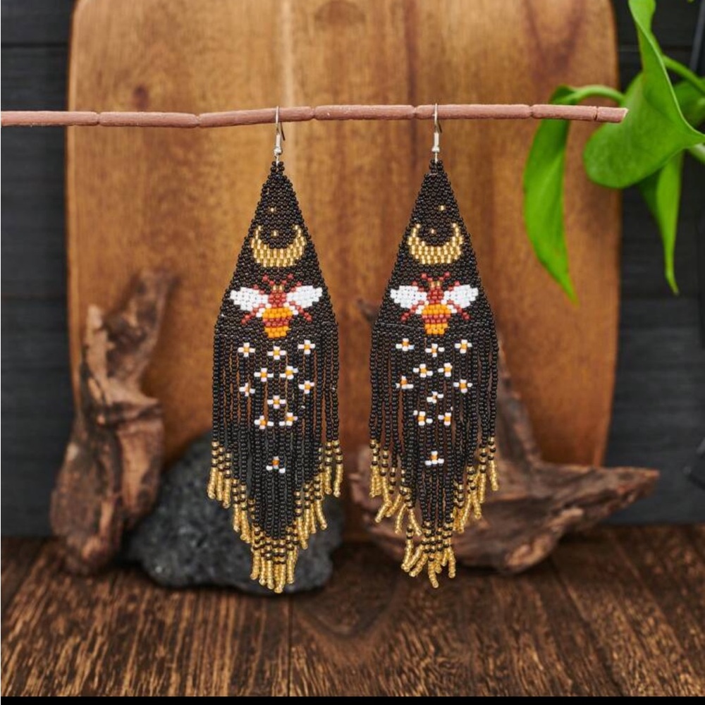 Boho Beaded Bee Glass Bead Dangle Earrings
